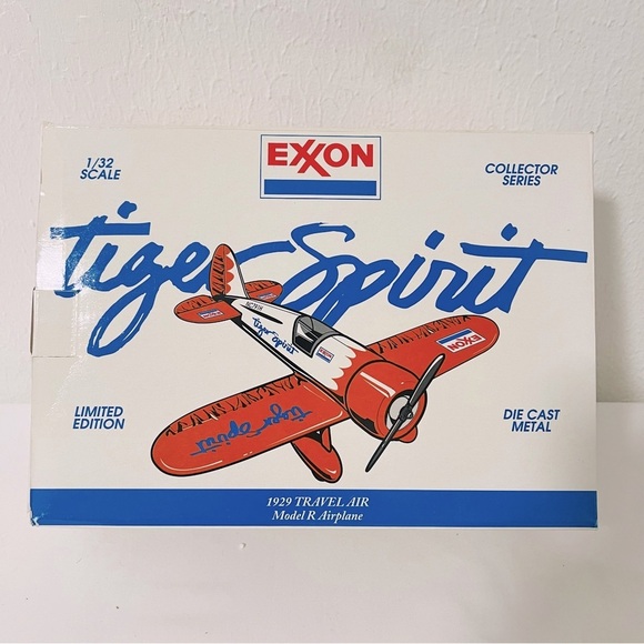 EXXON "Tiger Spirit" 1929 Die Cast Metal Travel Air Airplane Bank Collectors - Picture 2 of 7